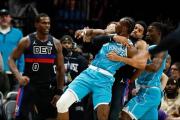 Mano dura en la NBA: La liga castiga con severidad la batalla campal entre Pistons y Hornets