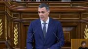 Pedro Sánchez defiende los trenes españoles tras dos accidentes mortales y promete justicia