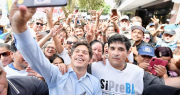 Axel Kicillof se sumó a la marcha contra la reforma laboral
