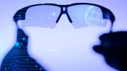 Anteojos con realidad aumentada: el dispositivo que podría reemplazar la pantalla del celular, según MIT