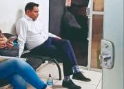 Pastor casado con exmiss queda aprehendido por estupro y violencia familiar