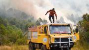 Fuego en Chubut: brigadistas vuelven a combatir llamas tras las precipitaciones