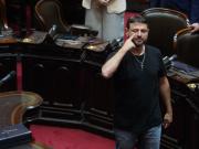 Primo de Pampita, TLC narco y hasta un abanico naranja: el duro cruce y las chicanas entre Grabois y un diputado del PRO por la reforma laboral