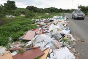 Vía de La Aurora convertida en basurero: vecinos piden atención del Municipio