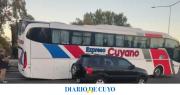 Un colectivo que viajaba a San Juan perdió dos ruedas en el Acceso Sur de Mendoza
