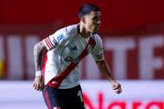 Kendry Páez tuvo un discreto debut con River Plate