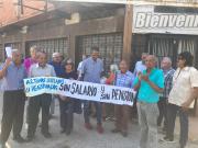 Trabajadores y jubilados exigen celeridad con el aumento salarial