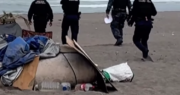 Arica: Desalojan carpas en Playa Las Machas en operativo de protección a la niñez
