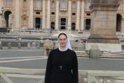 El papa nombra a una monja croata de 36 años viceportavoz del Vaticano