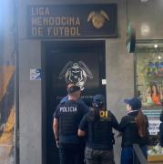 Allanaron la sede de la Liga Mendocina por presuntas maniobras fraudulentas