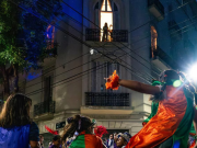 Cristina Kirchner reapareció en su balcón tras el revés de Casación