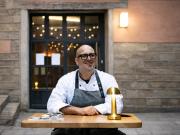 Fue pionero de la cocina vegana en Argentina y tiene un elogiado restaurante en España: “Es difícil emocionar con unas zanahorias”