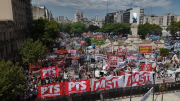 (VIDEO) Argentina: Se realizó jornada de lucha contra la reforma laboral y Milei ordena reprimir y detener a manifestantes