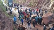 Deslizamiento de magnitud bloquea ruta fundamental entre Oruro y Cochabamba