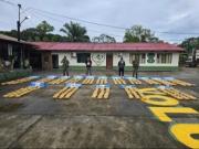 Camión que intentó huir es capturado transportando más de tres toneladas de marihuana en carretera Oruro-Huanuni