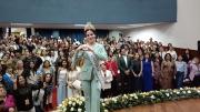 “No hay nada malo en ti”: El conmovedor mensaje de la Miss Universo a una niña con TDAH en Ambato