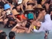 Carnaval en Los Juanes termina en riña y fuertes jalones de cabello entre dos mujeres [VIRAL] -