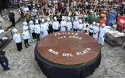 El alfajor gigante de 720 kilos fue el gran protagonista del aniversario de Mar del Plata