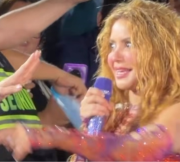 El gesto espontáneo de Shakira al ver una imagen de Gerard Piqué
