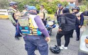 Derrape de una moto en la autopista Valencia–Puerto Cabello dejó una mujer lesionada