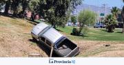 Perdió el control de su camioneta y sufrió aparatoso vuelco en Pocito
