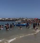 No cabe ni un alma en Playa El Yate