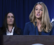 Estados Unidos: Tricia McLaughlin portavoz del DHS que se convirtió en el rostro de la política migratoria de Trump renuncia