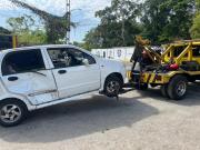 Heridos dos adultos y dos niños en colisión frente a Merbumar
