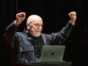 John Malkovich viene a la Argentina para hacer una sola función de una obra sobre la represión en tiempos de Pinochet