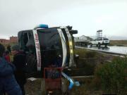 Bus se despista y vuelca camino a Achacachi: reportan heridos