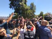 Los obreros de FATE resisten el cierre de la fábrica en la previa del tratamiento de la Reforma Laboral