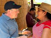 Adrián Oliva propone creación de Centros de Cuidado Infantil en Tarija para apoyar a madres jóvenes y solteras