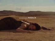 Rosalía estrena el video de “Sauvignon Blanc”: amor sin lujo en medio del desierto