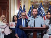 La familia de Virginia Giuffre reaccionó al arresto del ex príncipe Andrés: Nadie está por encima de la ley, ni siquiera la realeza