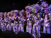 La llovizna no permitió terminar de disfrutar de un muy buen espectáculo de murga ¨La Farola¨ con su ¨Pesadilla¨, que estará definiendo