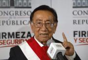 Prevaricato, fraude y estafa: las denuncias que persiguen al nuevo presidente de Perú