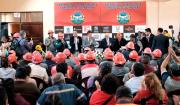 Paz plantea ante los obreros “modernizar” la Ley del Trabajo: “ser formal en Bolivia es caro”