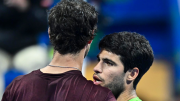 Ya me podrías dejar ganar una vez: El reclamo de Khachanov tras caer ante Alcaraz en Doha