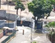 (VIDEOS) Usuarios denuncian rotura de tubo de agua en la Intercomunal Valle-Coche