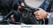 Rawson: arrastraron a una mujer para robarle la cartera
