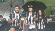 Los hinchas de Gimnasia y Esgrima dijeron presente en el Víctor Legrotaglie a pesar de la tormenta