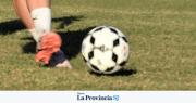 Murió un hombre mientras jugaba al fútbol: es el tercer fallecido en una semana