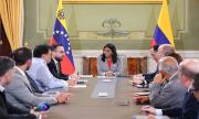 Presidenta encargada Delcy Rodríguez recibe en el Palacio de Miraflores a delegación de la República de Colombia