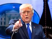 Donald Trump refuerza la ofensiva contra el fallo de la Corte y ahora aumenta los aranceles globales del 10% al 15%