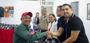 Alcaldía de Maracaibo entregó 600 cascos protectores a motorizados