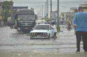 Ecuador mantiene seis provincias en alerta roja por fuertes lluvias