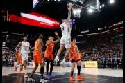Real Madrid, con Deck determinante, le ganó a Valencia y alcanzó la final de la Copa del Rey