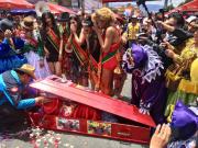 LA PAZ DESPIDE AL PEPINO CON HOMENAJE Y TRADICIÓN