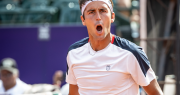 Tomás Etcheverry hace historia en el tenis y ganó en Río de Janeiro el primer torneo ATP de su carrera