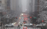 Imponen toque de queda en Nueva York ante llegada de violenta tormenta de nieve